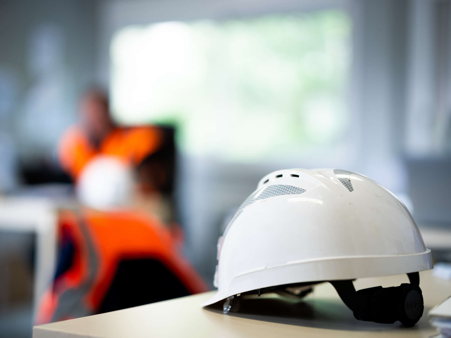 Exemple d'un équipement de protection individuel (EPI): le casque de chantier.